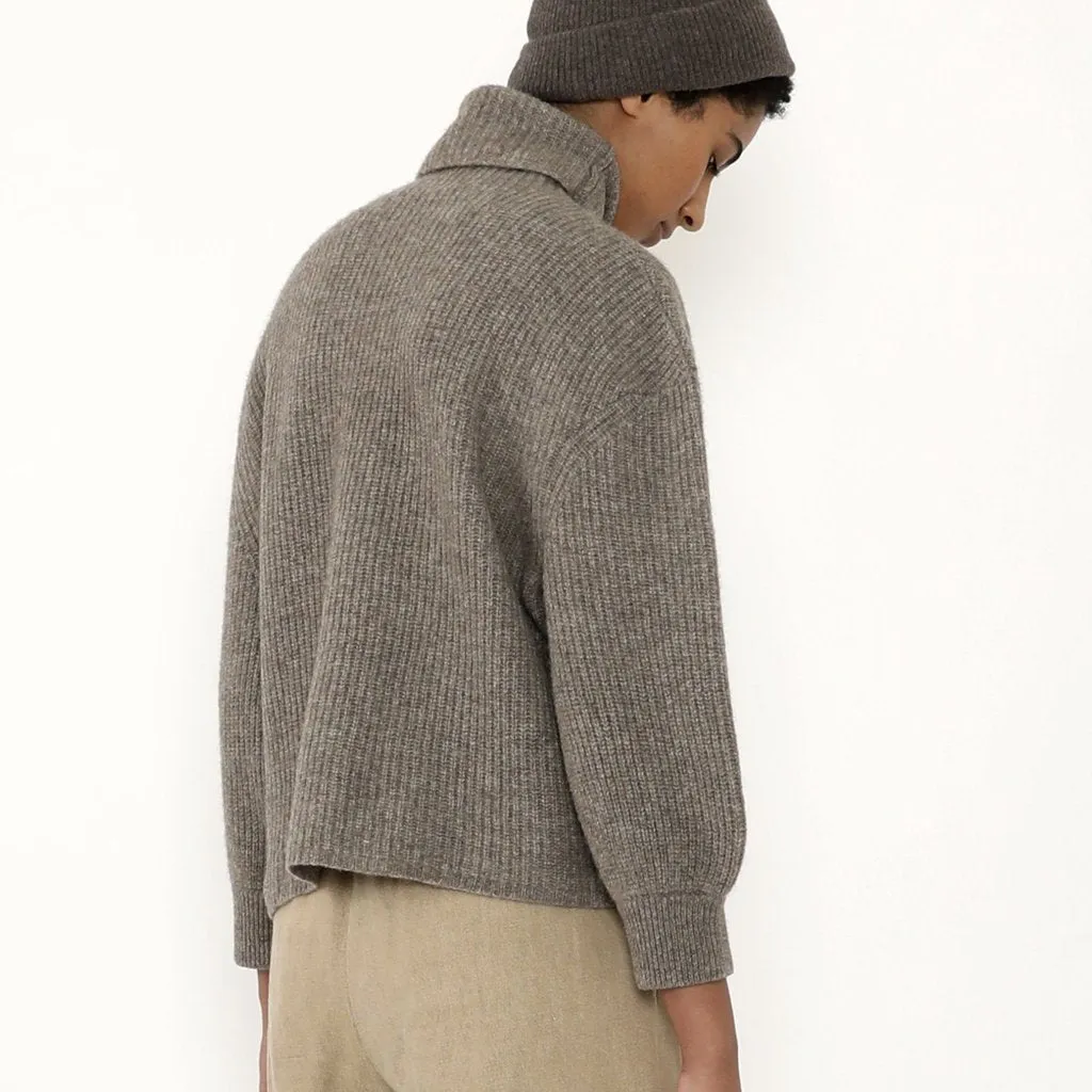 7115 by Szeki Poet Turtleneck Taupe