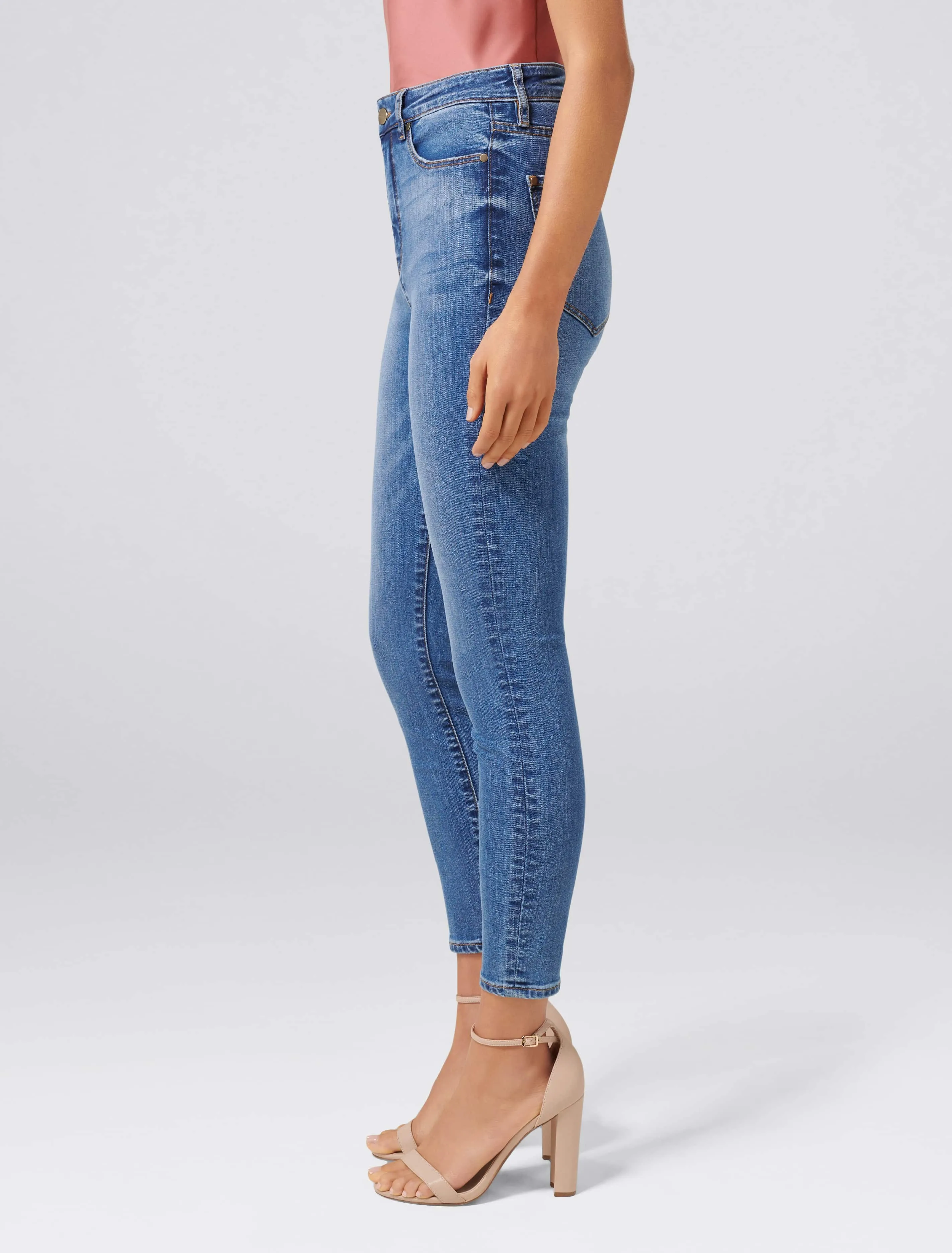 Bella High Rise Sculpting Jean