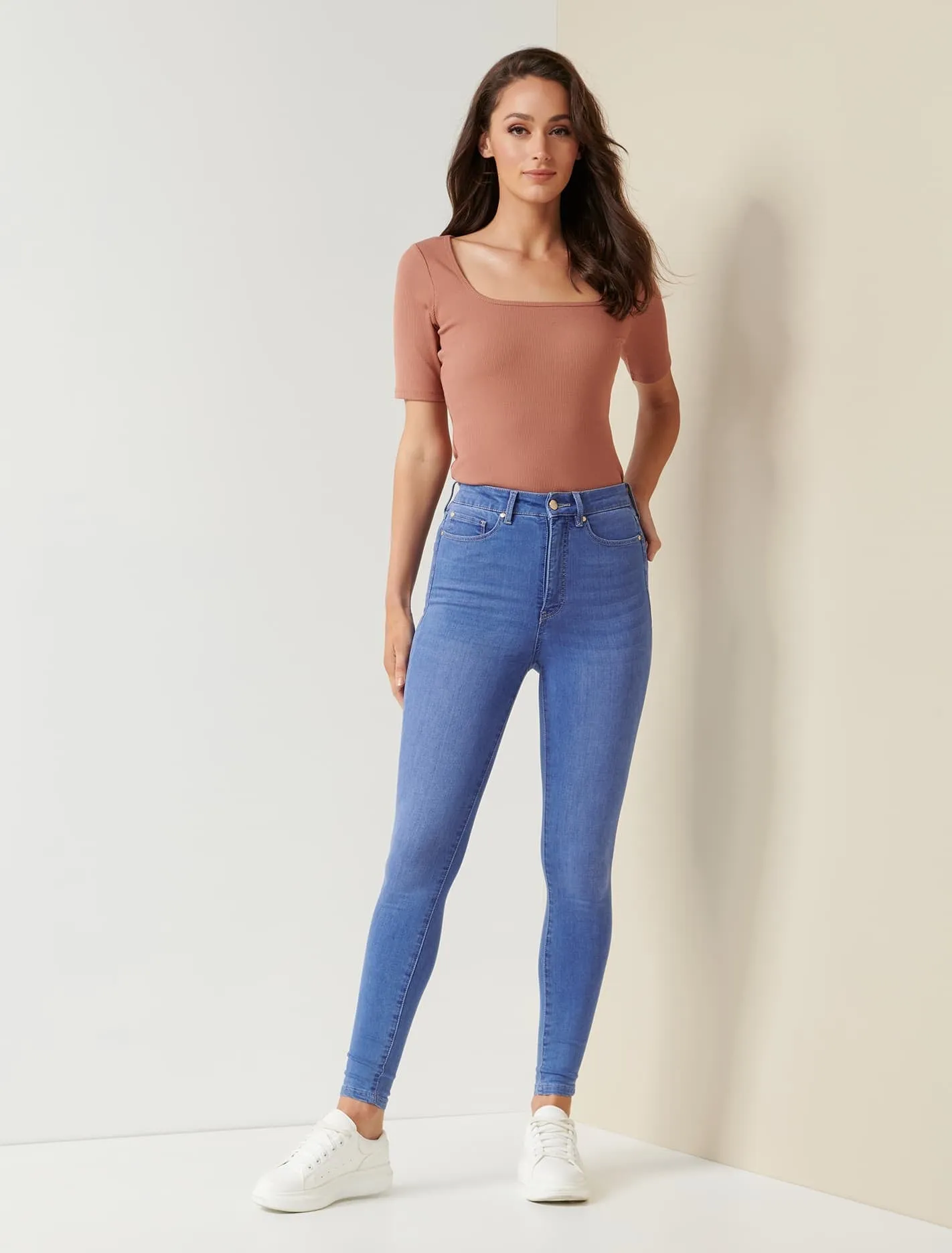 Bella High Rise Sculpting Jean